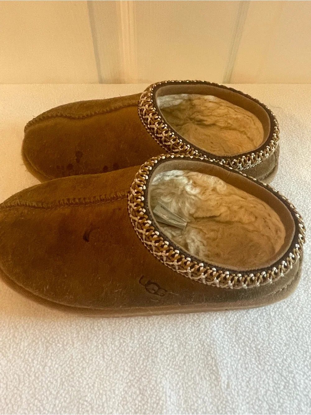 UGG Kids Chestnut Suede Slip-On Slippers with Braided Trim